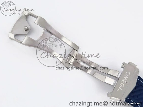 0226 Aqua Terra GMT Worldtimer 43mm VSF 1:1 Best Edition Deep Blue Dial on Blue Rubber Strap A8938 Super Clone QuickDry 7721